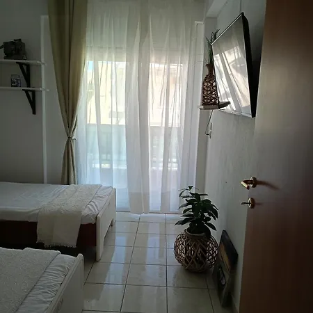 Nik Seaview Balcony Steps From Flogita