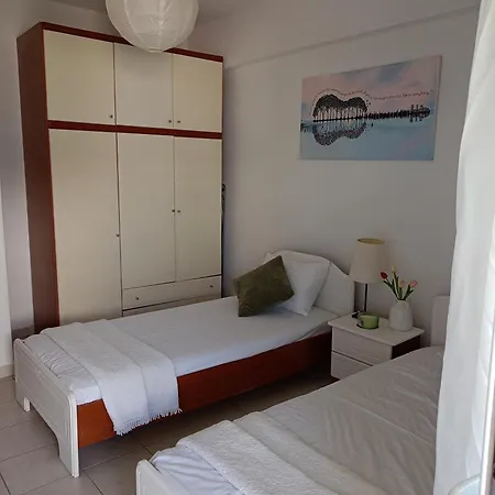 Appartamento Nik Seaview Balcony Steps From