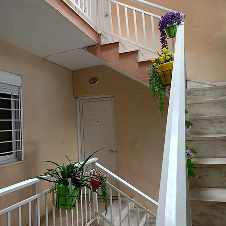 Nik Seaview Balcony Steps From Flogita